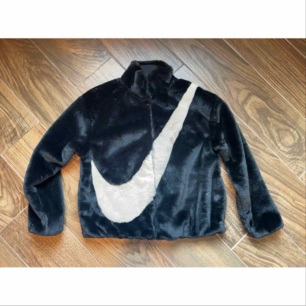 Nike Women's Black and Cream Teddy Jacket